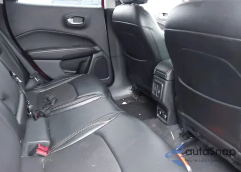 2018 Jeep Compass Latitude 4X4 from USA, damaged, VIN 3C4NJDBB1JT402641